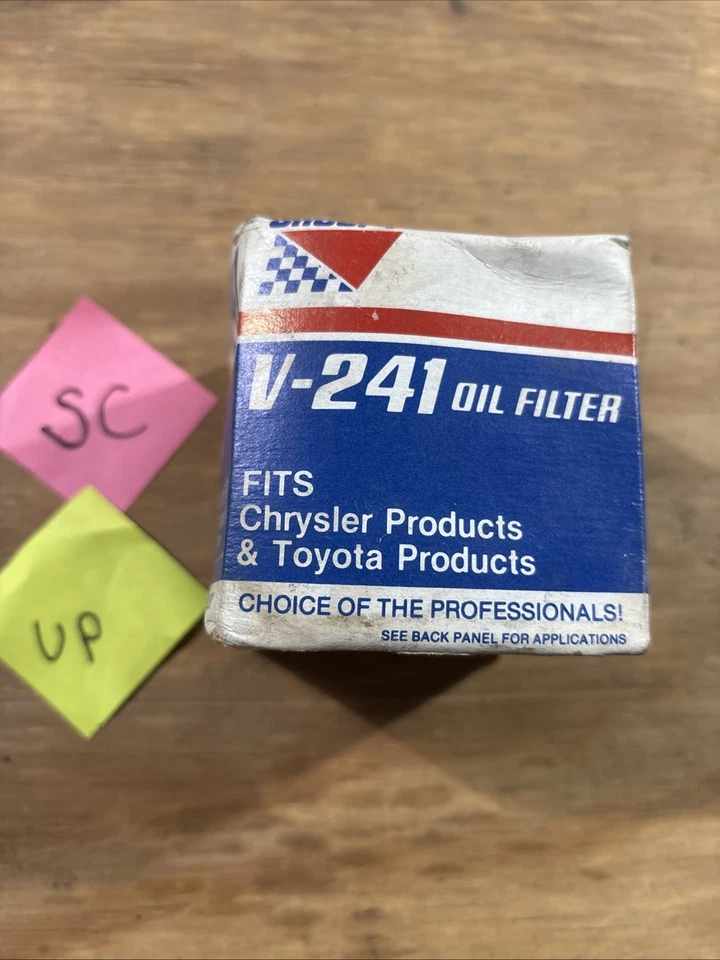 Group 7 V-241 Engine Oil Filter Vintage - Image 2 of 4
