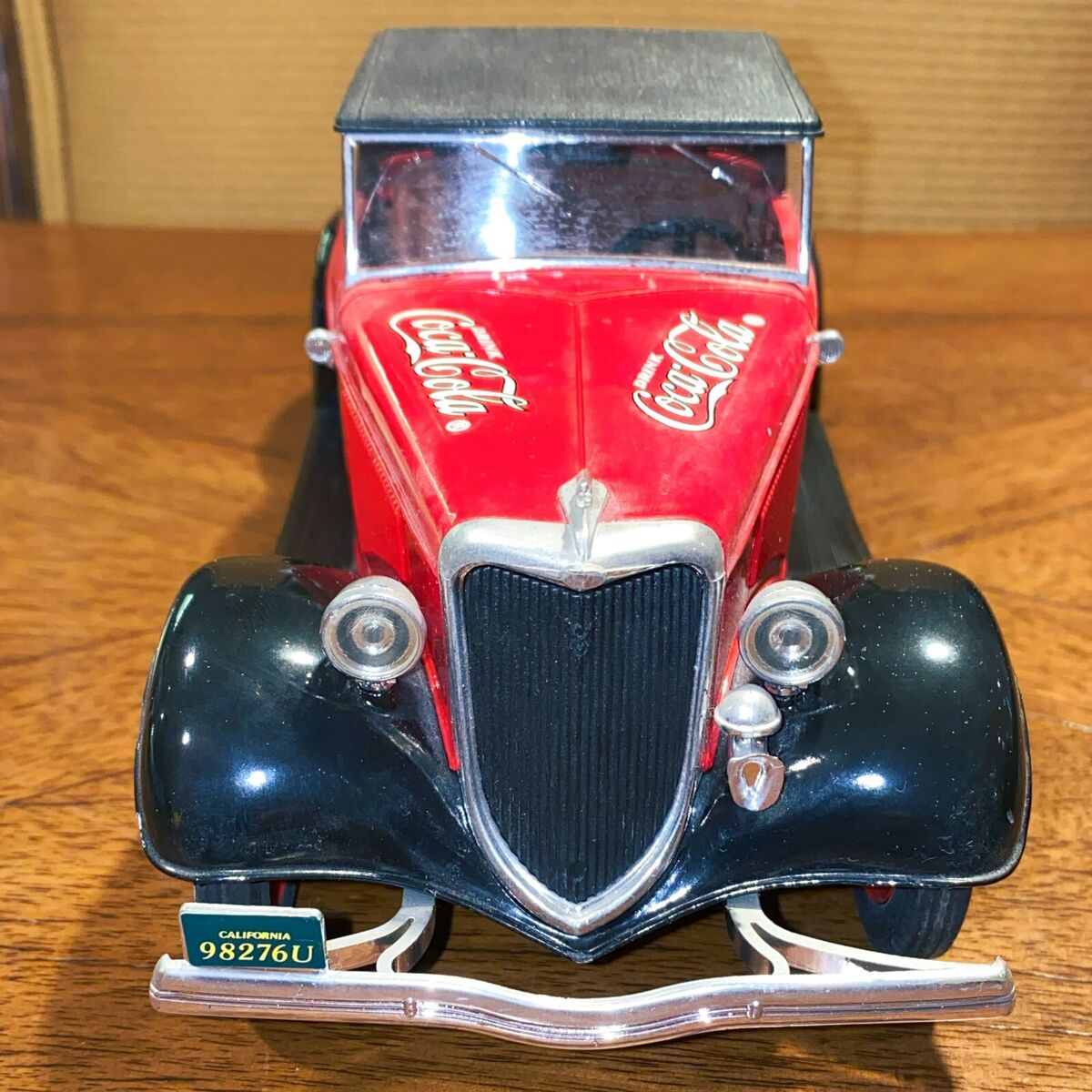 Solido Ford V8 Roadster 1934 Coca-Cola Red & Black Model Car Solido Ford V8 Roadster 1934 Coca-Cola Red & Black Model Car