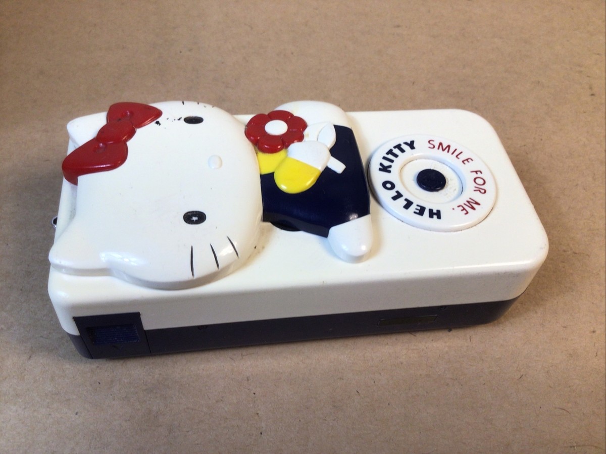 HＥＬＬO  KＩTTY.ＳＭＩＬＥ  ＦOR ＭＥ Vintage HELLO KITTY SMILE FOR ME Camera Rare 1976 UNTESTED
