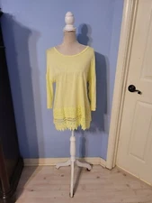 Signature Studio Medium Blouse Womens Yellow Dolman Sleeve Round Neck 