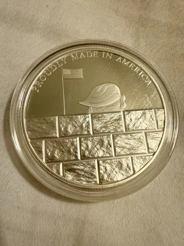 2020 Trump Pence Build The Wall 1 Oz Silver Round .999 COIN RARE