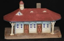 Dollhouse Miniature Resin Train Depot-Wood Base- N-Scale - M1838