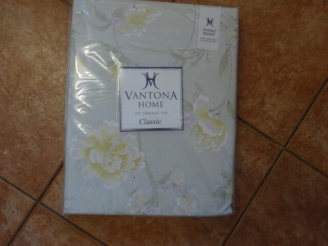 VANTONA ""ESME "" DOUBLE BEDSET DUCK EGG BNIP