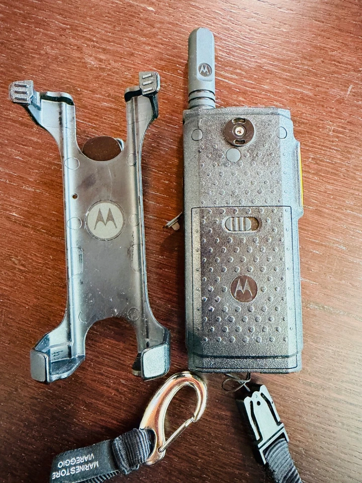 Motorola SL2600 Radio Professionali DMR – 7 pezzi – per lavoro, sicurezza, event - Bild 4 von 4