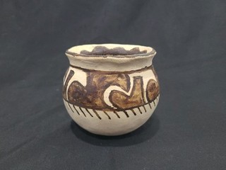 Vintage Native American Papago Pottery Jar NICE!