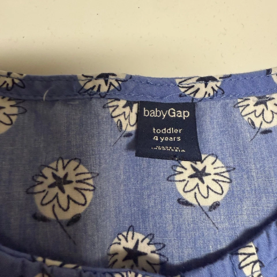 Gap Girls Romper Cabana Blue Floral Size 4 Cotton Buttons Pockets - Image 4 of 4