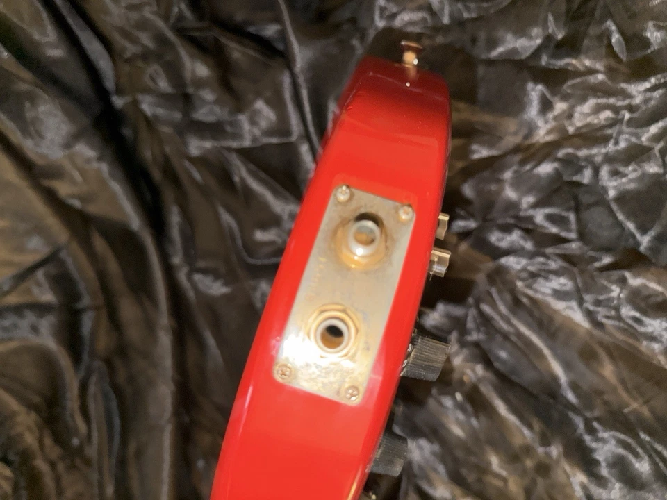 Guitarra Eléctrica Carvin DC200K 1983 Estéreo EE. UU. Kahler Trémolo Rojo De Colección Foto 2 de 4