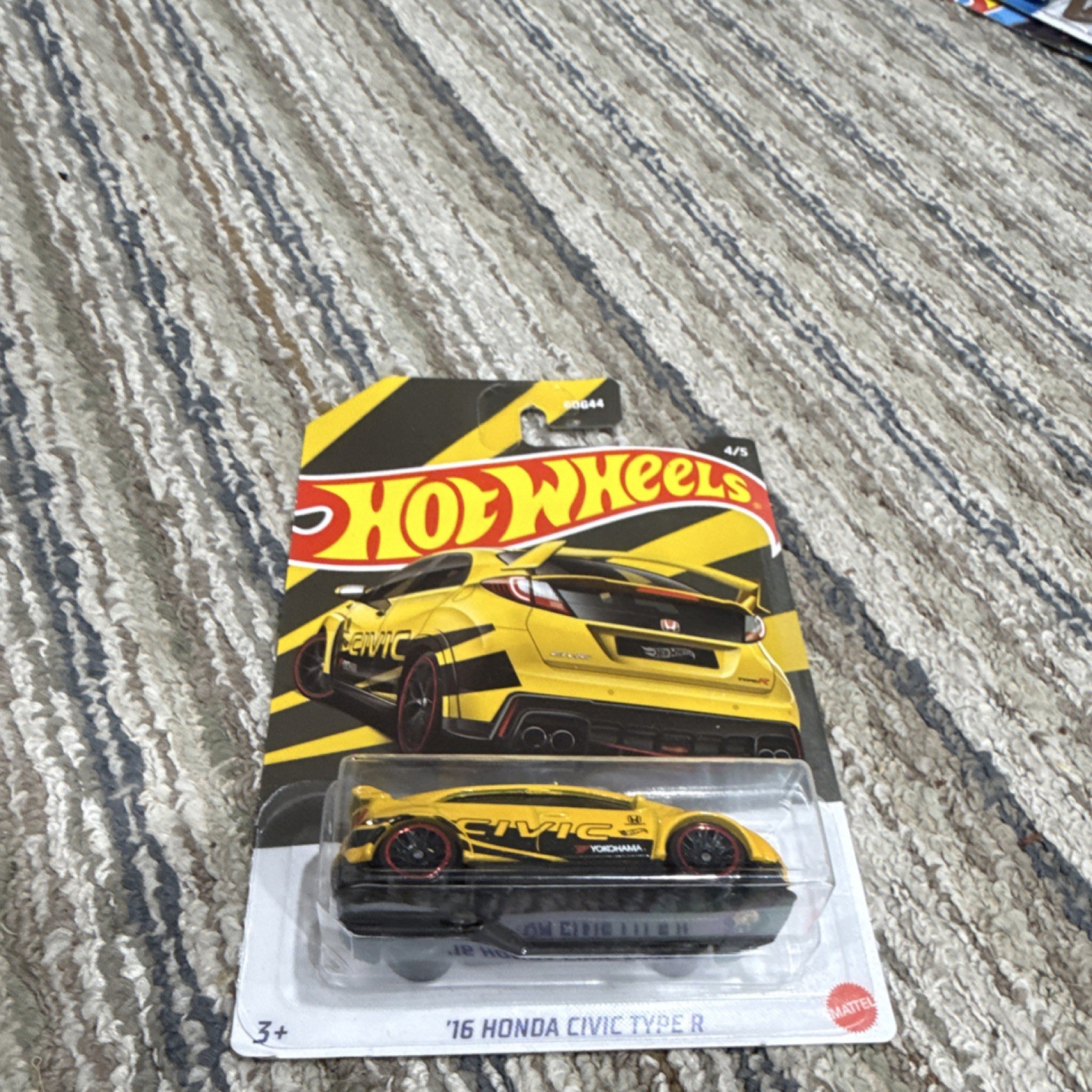 Hot Wheels '16 Honda Civic Type R 1:64 Yellow Black Diecast Car 2016