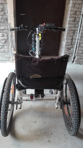 Carrozzina (Quickie) e motorizzazione (Team Hybrid) per disabili - Foto 3 di 8