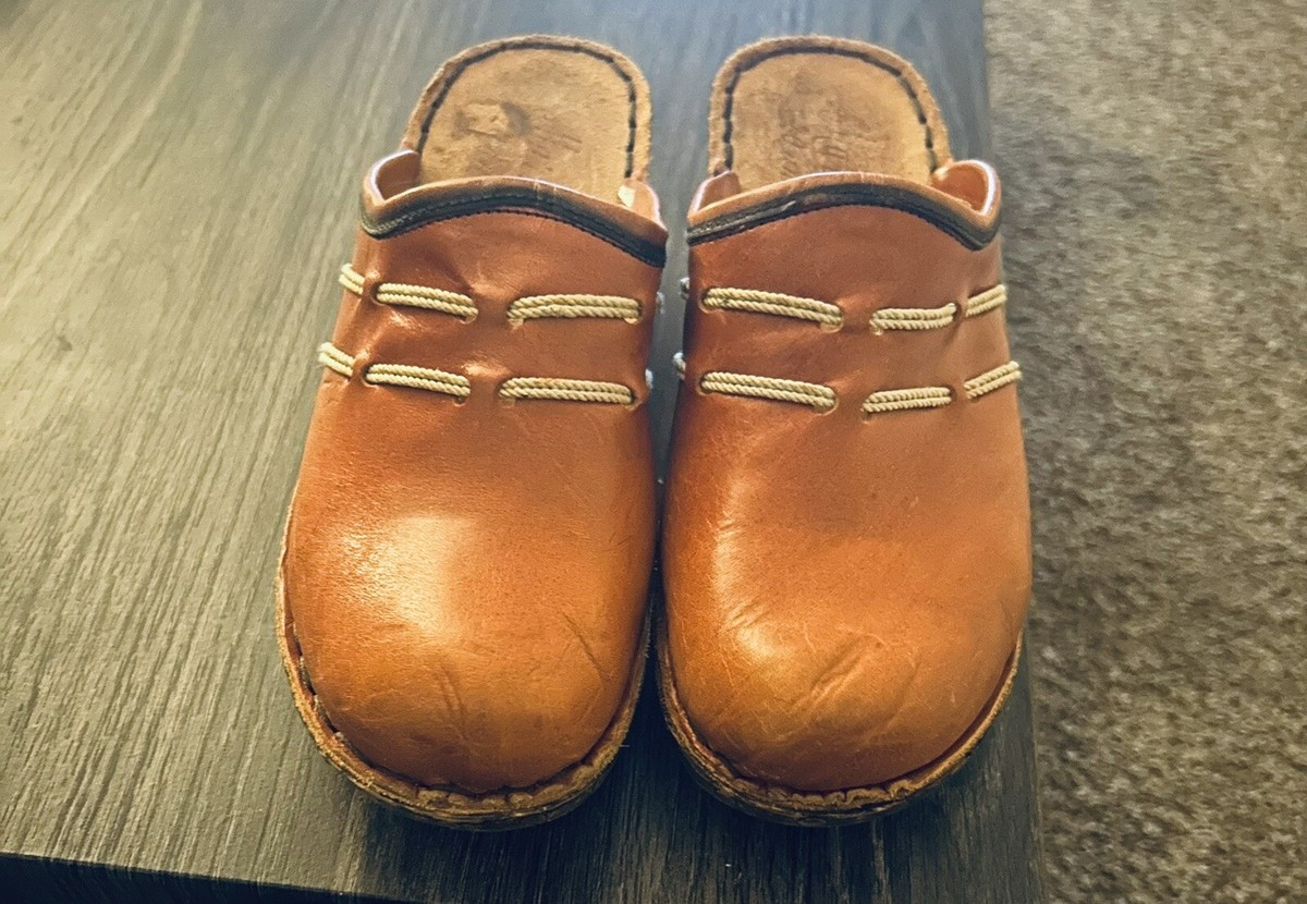 Vtg 70s Tan Brown Leather Wooden Platform Clogs Mules Heels Sz