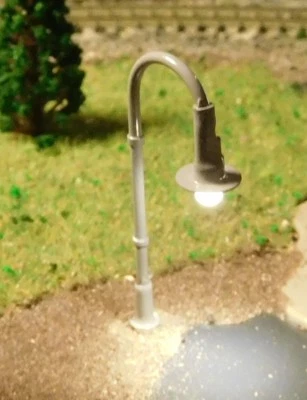 BONN-BAD-GODESBERG 10 graue LED Straßenlaternen, Straßenlampen, 40 mm hoch (aus Messing), warmweiß