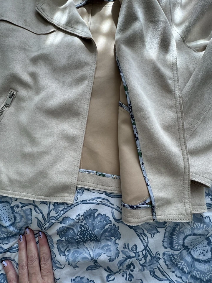 Faux Suede Women’s Moto Jacket Size XL Nordstrom Rack - Tan/Cream - Barely Worn - Image 3 of 4