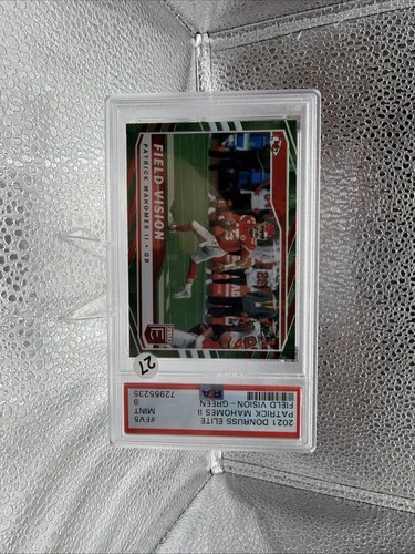 2021 Donruss Elite Patrick Mahomes Field Vision Green PSA 9
