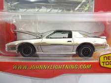 Johnny Lightning - Muscle Cars - 1984 Pontiac Firebird Trans Am Chrome - 164