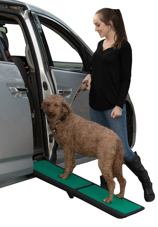 Pet Gear supertraX Ramps for Dogs and Cats, Maximum Traction Surface, Portabl... - Image 2 of 4