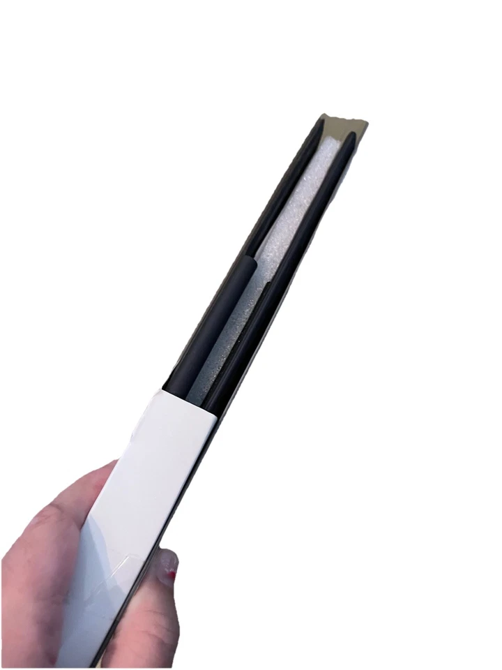 Nook Solid Black Smart Keyboard Cover For Nook Tablet 10.1 With Stand Brand New - Image 3 of 4