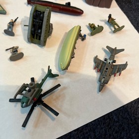 Micro Machines Military Lot. Viper Canyon & Thunder Crossing + 17 Loose Forces