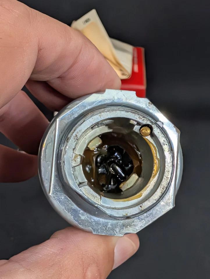 Interruptor de encendido para camioneta Chevrolet C10 C20 C30 K10 K20 K30 NORS 1963-65 Foto 3 de 4