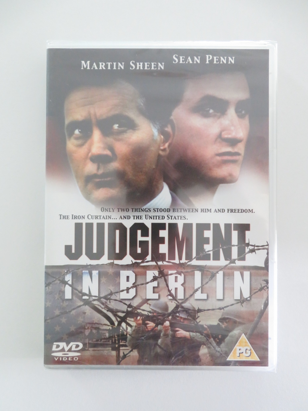 JUDGEMENT IN BERLIN (DVD) MARTIN SHEEN SEAN PENN 1988 REGION 2