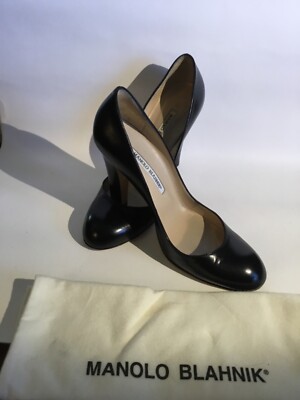 Manolo Blahnik Black Leather Round Toe Pump Size 38/US 8 Manolo Blahnik Black Leather Round Toe Pump Size 38/US 8