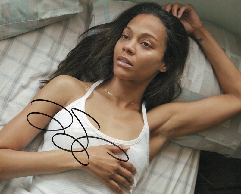 Autographed Zoe Saldana Sexy 8 x 10 Photo Signed with COA  
