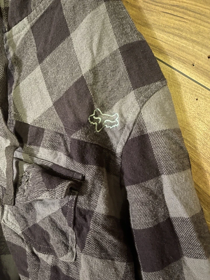 Fox Racing Big Boys Size XL Gray/Black Plaid Hooded Button Up Shirt - Image 4 of 4