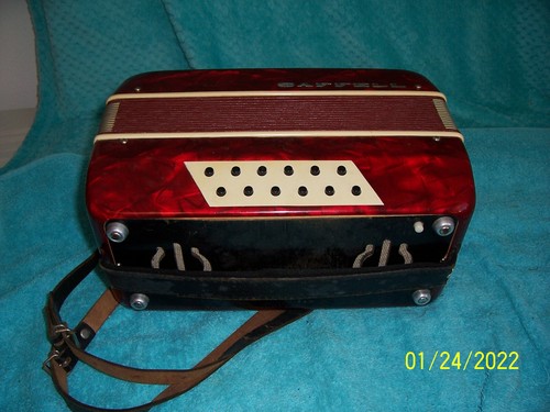 Saffell Red 12 bass Accordion Made in Italy sounds great Hohner accordian case - Picture 5 of 8