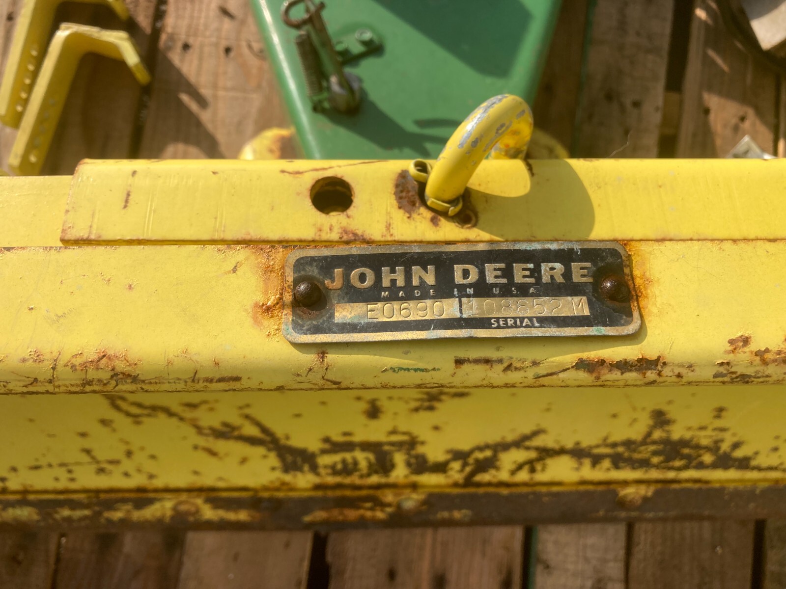 John Deere 42”Snow Front Blade Plow E0690 108652 M Brass Tag 1968