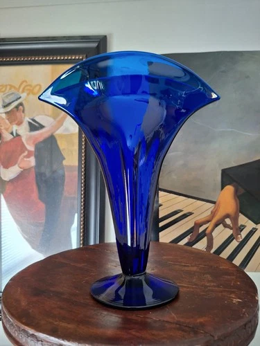 BLENKO HAND BLOWN COBALT BLUE GLASS "FAN VASE"