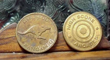 4 ARCADE TOKENS: HIGH SCORE -THE BLOO KANGRAROO-NICKELS-DIMES GOOD TIMES AMUSEME