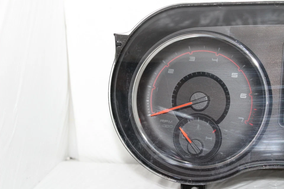 Cuadro de instrumentos velocímetro indicadores de tablero Dodge Charger 2011 2012 84.304 millas Foto 2 de 4