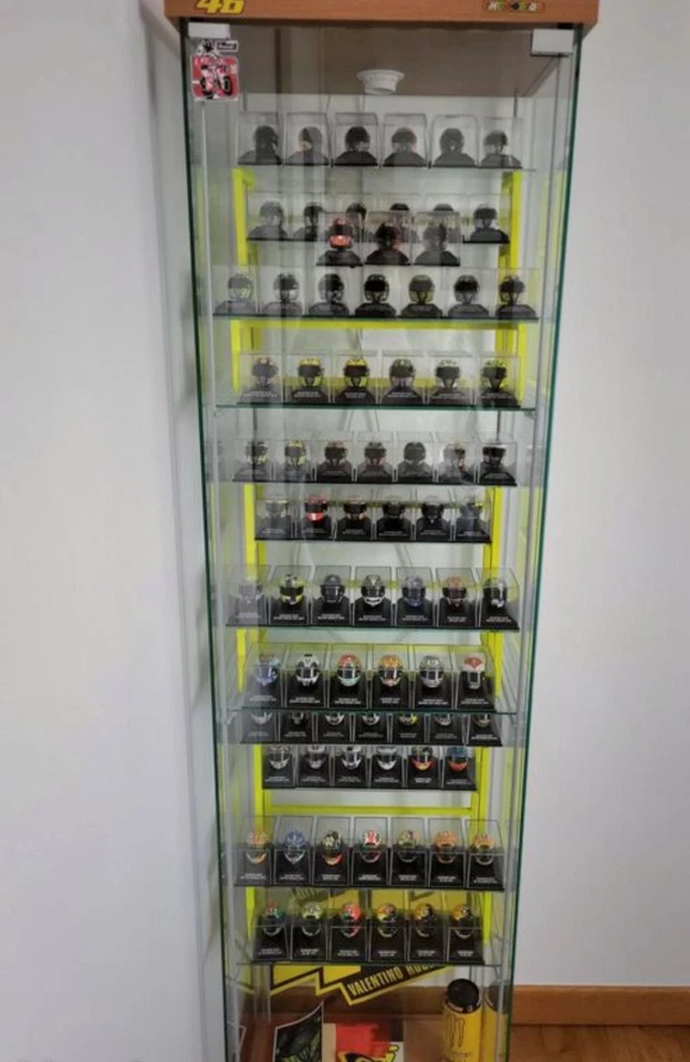 Collection complète des casques 1/8 de Valentino Rossi - Photo 1/4
