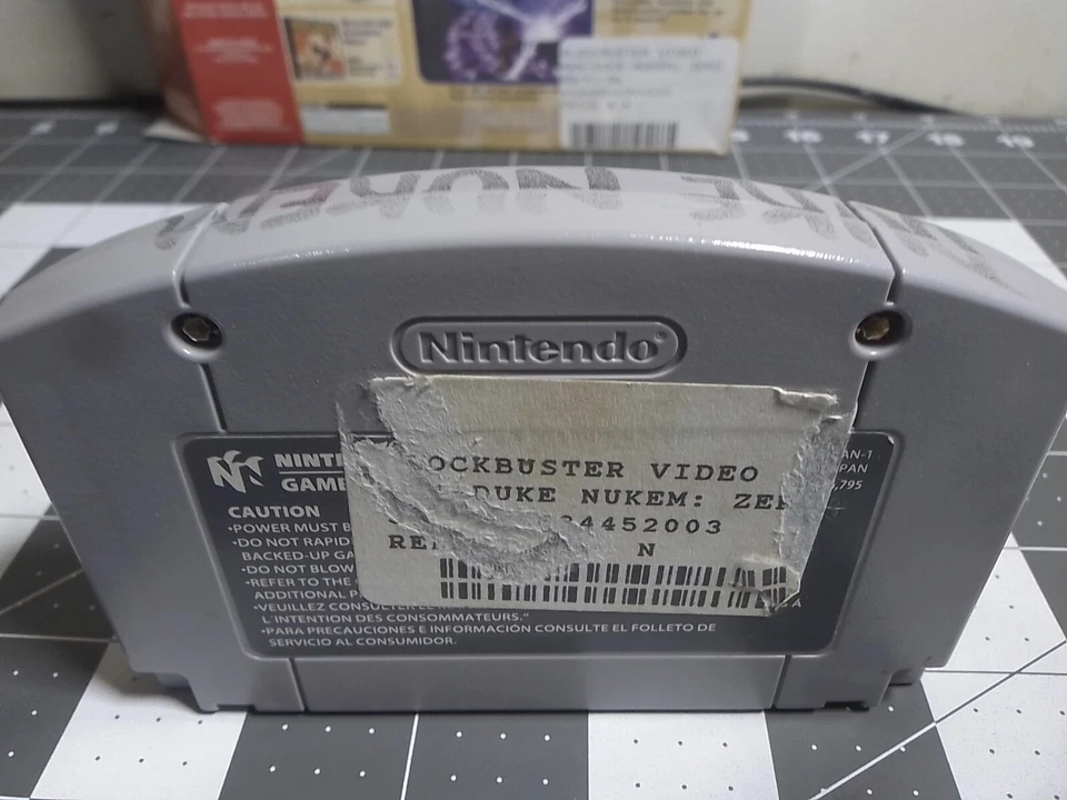 Duke Nukem Zero Hour Nintendo 64 N64 Authentic Tested Working w/ Display Box - Image 4 of 4