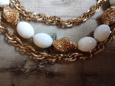 Vintage Trifari white beads necklace w/ textured gold beads "spiral" beads