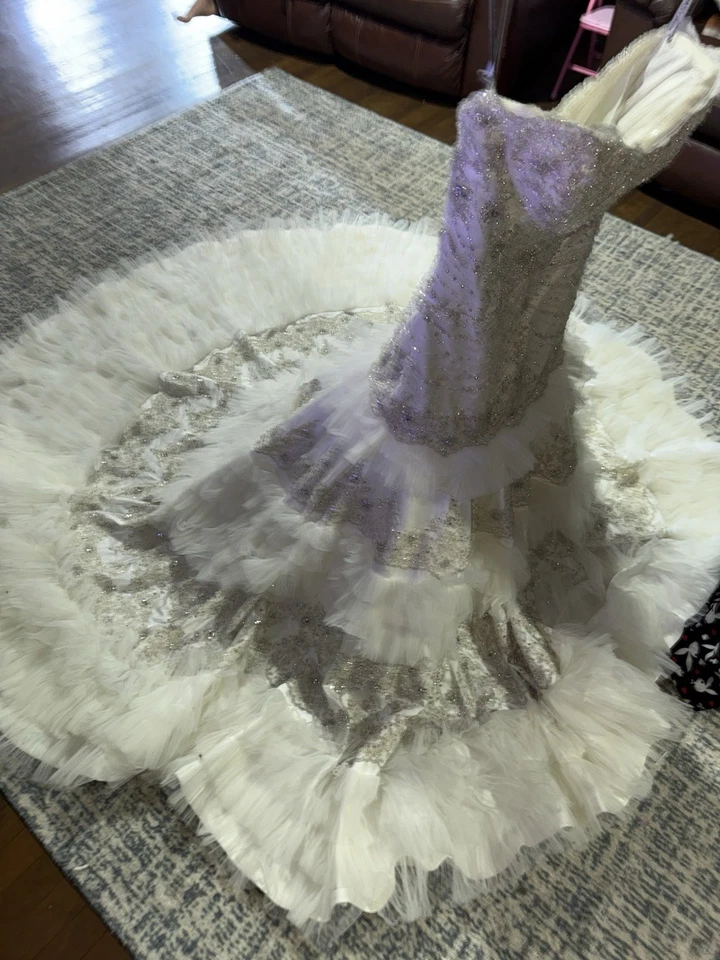 Tony Bowls Mon Cheri Bridal Wedding Dress Size 4 Resized From 8 Heavy Dress - Image 3 of 4