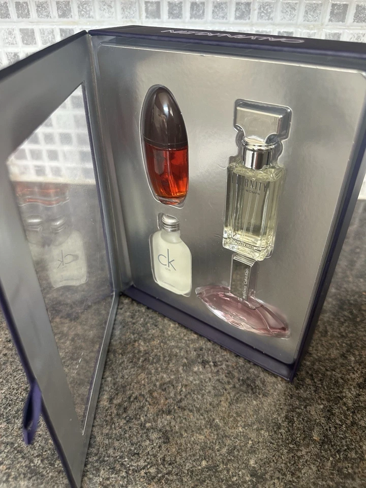 Calvin Klein Women’s Gift Set of 4x 15 Ml EDP and EDT Perfumes In Gift Box New - Image 2 of 4