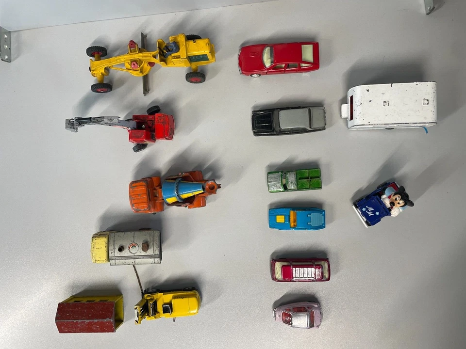 LOTTO 14 MACCHININE GIOCATTOLO VINTAGE Corgi Matchbox Mercury Dinky '60/'70 - Immagine 2 di 4