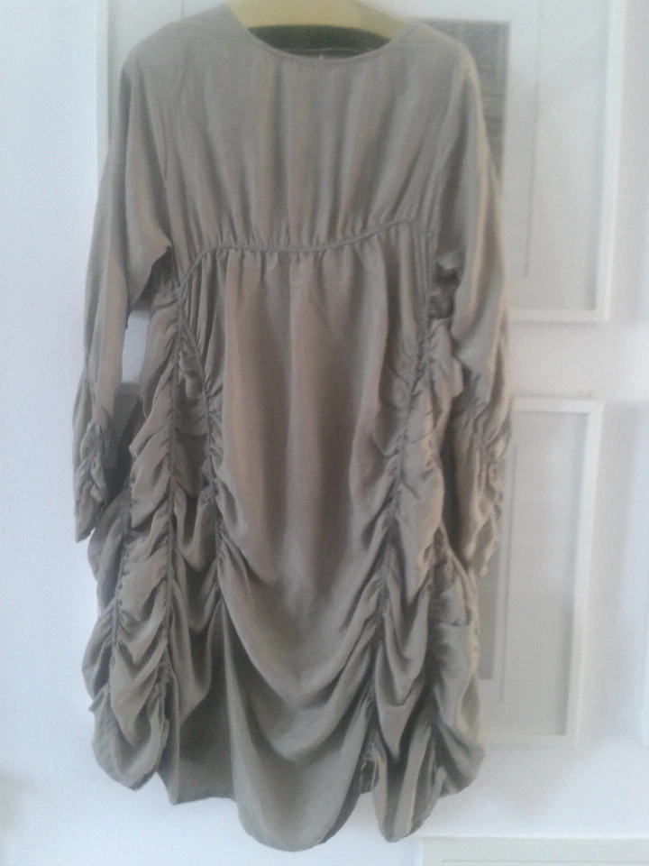 Cocon Commerz Privatsachen Kleid reine Seide! WANDLELMANDEL SILK DRESS One Size  - Bild 4 von 4