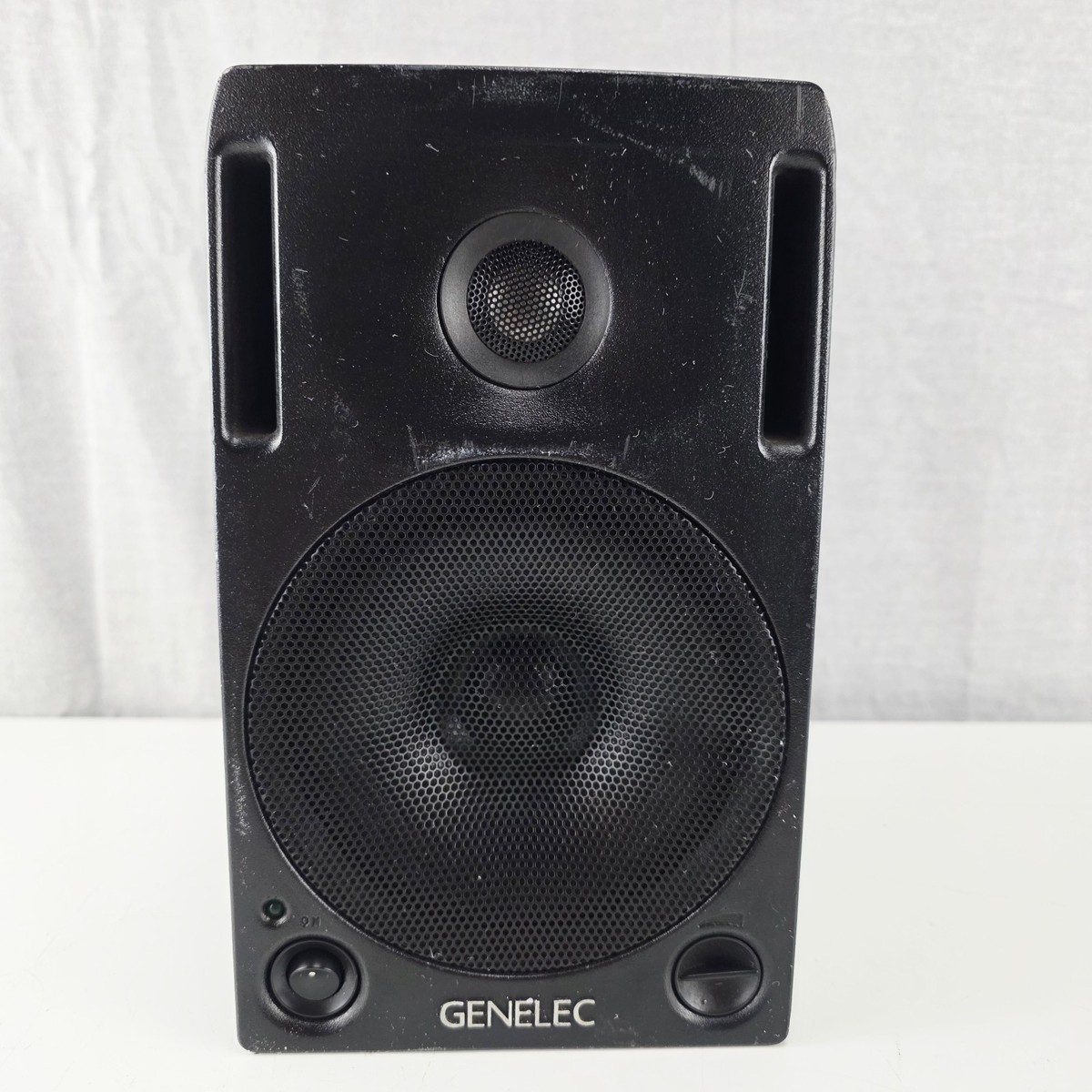 GENELEC 1029A スタジオモニタースピーカー Genelec 1029A Active Nearfield Studio Monitor Pair MINT for sale