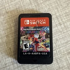 Mario Kart 8 -- Deluxe Edition (Nintendo Switch, 2017) [Physical]