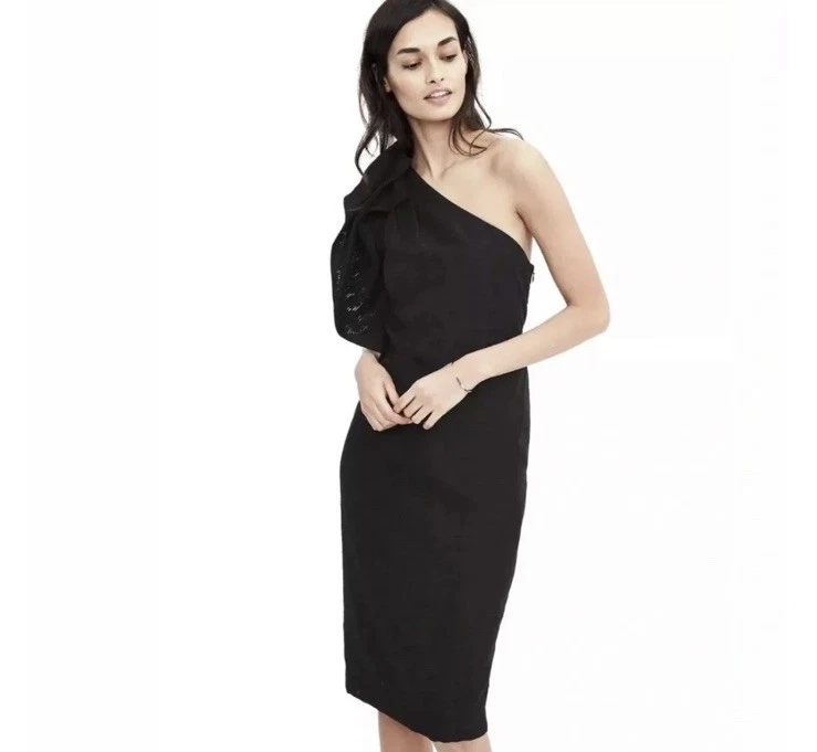 open lace back dress Mia Maxi Dress main image 1