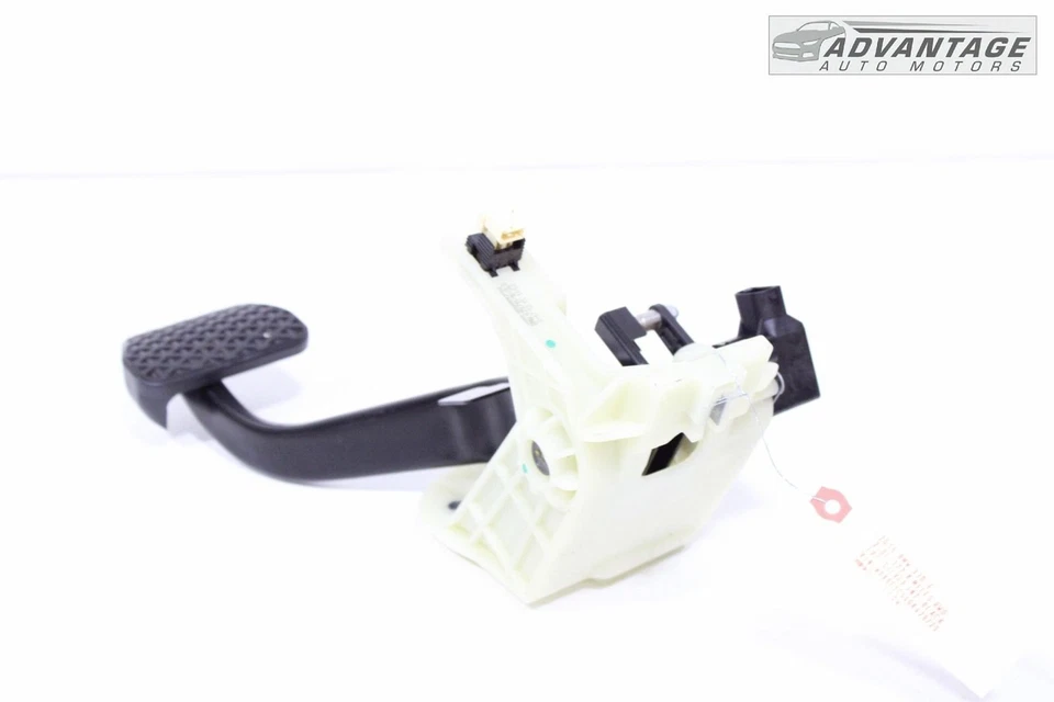 BMW 330E F30 2015-2018 pedal de freno de piso con soporte y pastilla OEM Foto 3 de 4