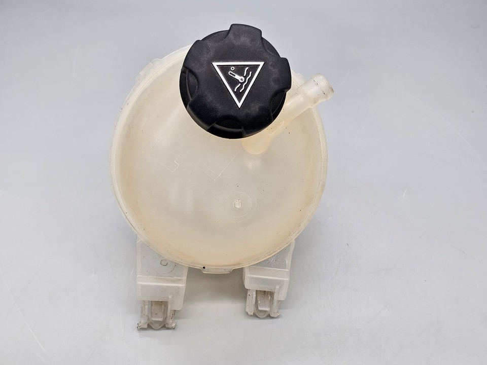 CITROEN C3 FLAIR PURETECH SX, SY 2017 - Coolant Expansion Tank 9800777280