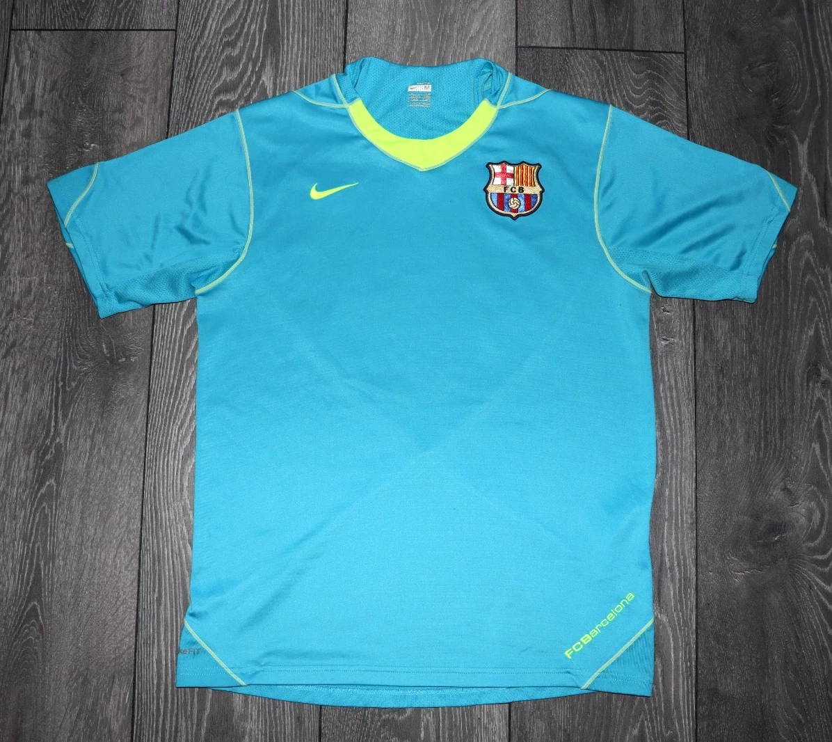 Preços baixos em Fc Barcelona Ronaldinho Clube Internacional de