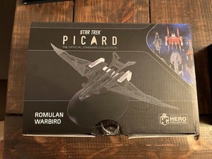 Eaglemoss Star Trek Picard Ship Romulan Warbird 2399