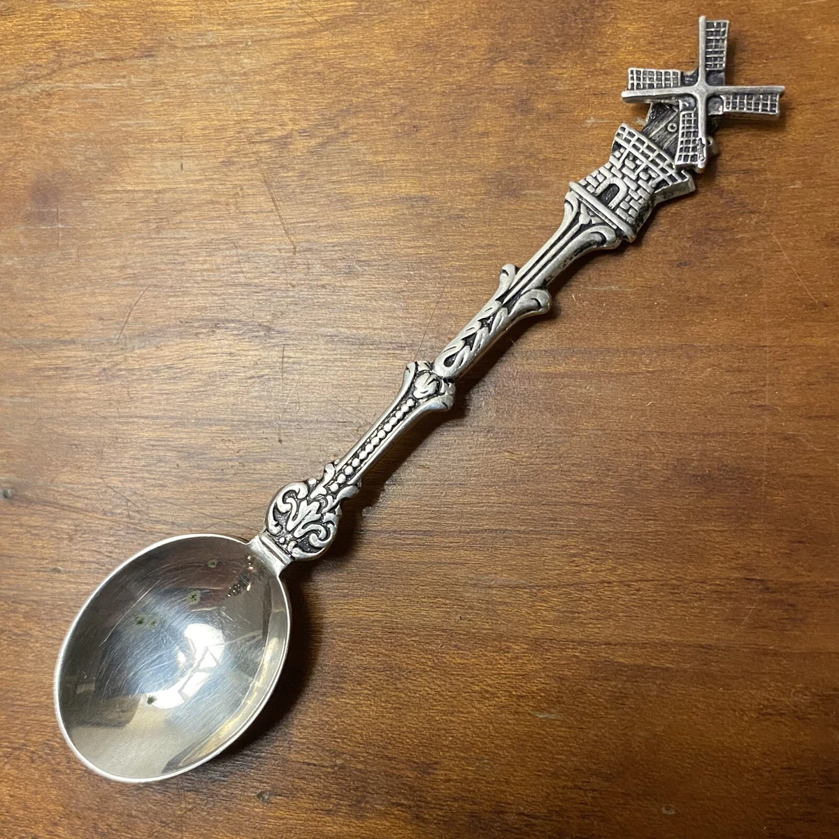 Silver souvenir best sale spoons