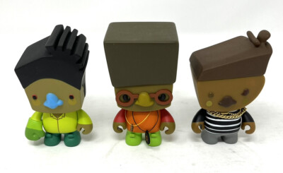 DE LA SOUL X KIDROBOT 2010 20 YEAR ACTION FIGURE RARE DE LA SOUL X KIDROBOT 2010 20 YEAR ACTION FIGURE RARE