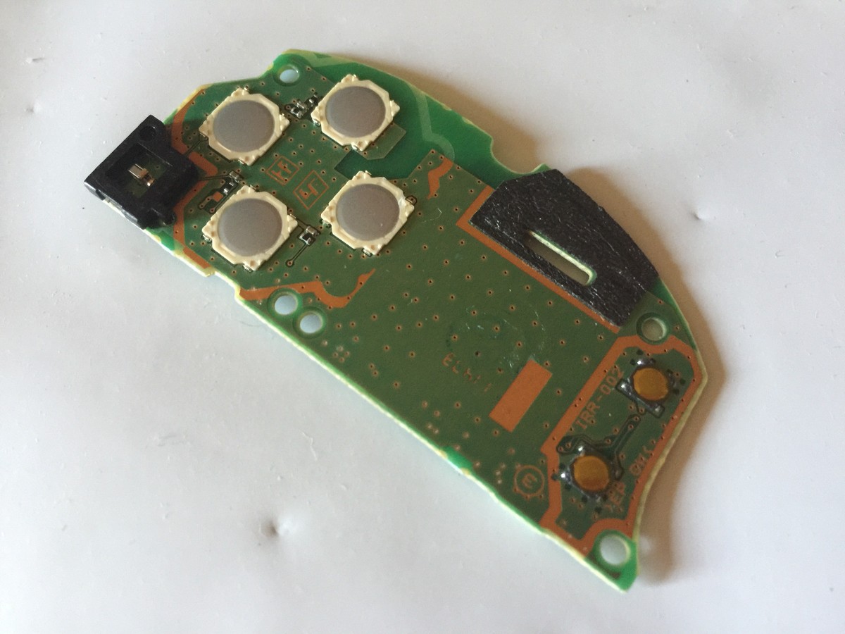 Difference between Pch-1001/Pch-1002 etc : r/vita