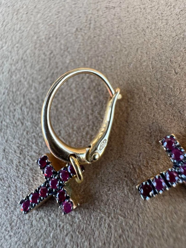 Pendientes Cruz Pomellato Gloria K18PG Rubí 23 mm Lado Recubierto Negro Foto 3 de 4