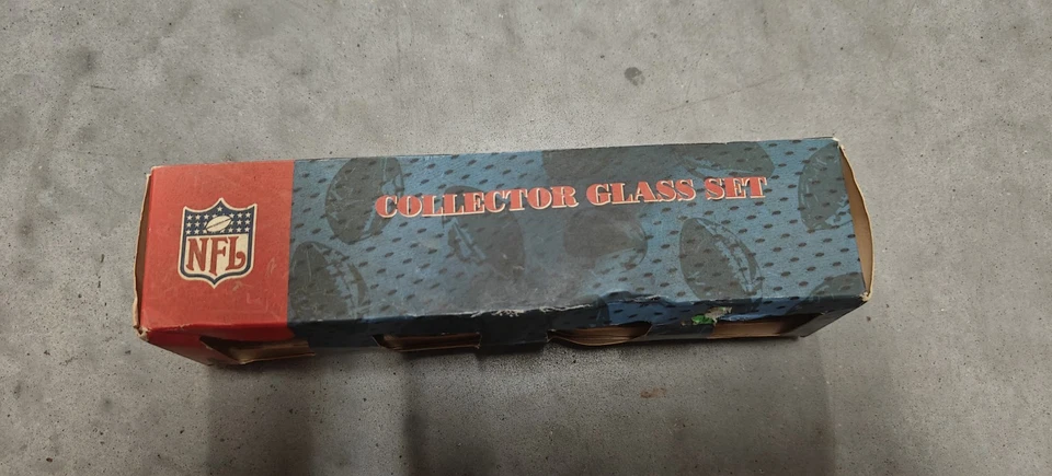 Juego de 4 Tampa Bay Buccaneers 2005 Superbowl CHAMPS 39 SHOT GLASS & AFC 2004 Foto 4 de 4